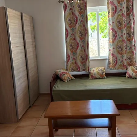 Appartement Aparts 8 T1 E T0 Lagos