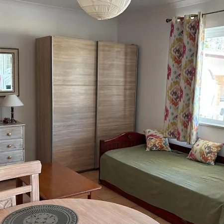 Apartment Aparts 8 T1 E T0