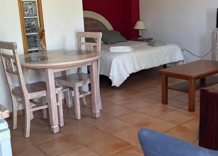 Aparts 8 T1 E T0 * Λάγος