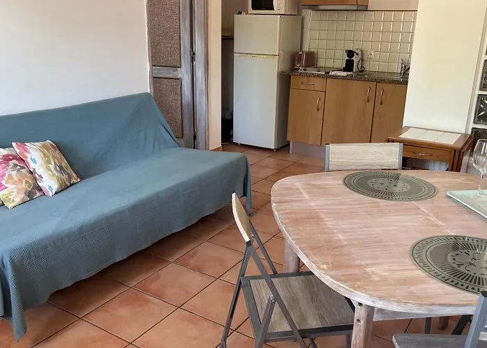 Aparts 8 T1 E T0 דירה לאגוּ‏ש